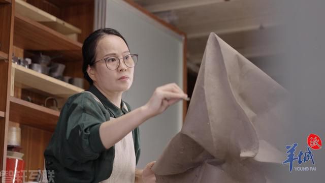  The Journey of Fan Anqi: A Master of Arts and Crafts(图2)