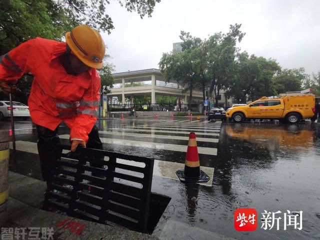  常州中考首日，排水管理处全力保障市民出行安全(图1)