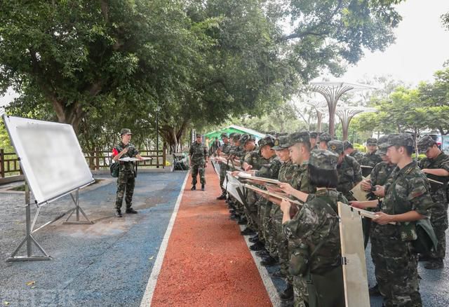  野外行军训练：武警南宁支队首长机关展开实战化训练(图2)