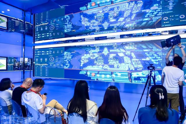  新时代·新征程·新未来——探秘郑州西亚斯学院智慧校园建设(图2)