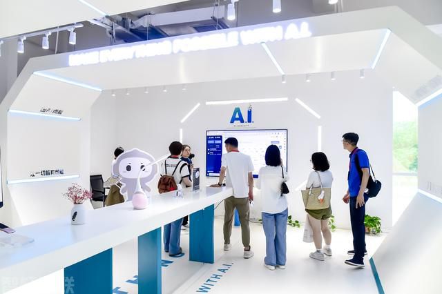  新时代·新征程·新未来——探秘郑州西亚斯学院智慧校园建设(图3)