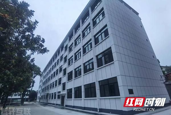  岳阳县委机关院内建职业中专学生公寓(图1)