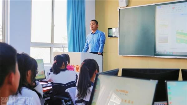  阳光智慧教室：让阳光为教育点亮未来(图2)